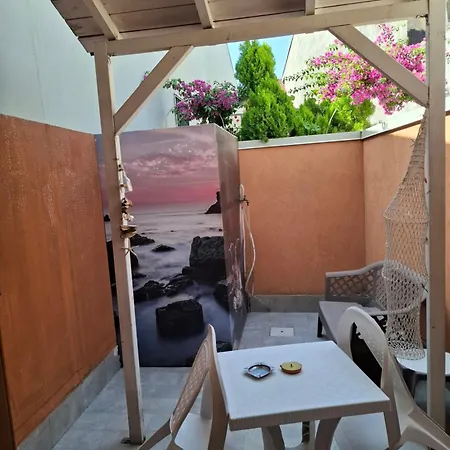 La Grotta Bed & Breakfast 3*
